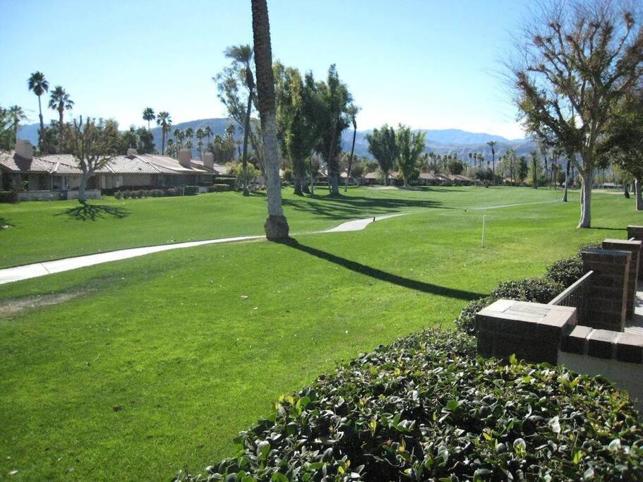 Private Country Club Condo On Awesome Golf Course! Palm Desert Dış mekan fotoğraf